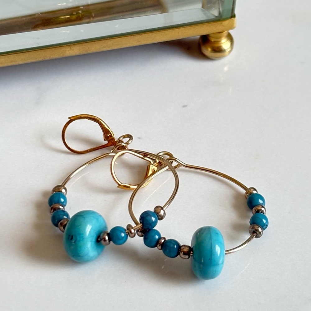Vintage Avon Gold Tone & Turquoise Beaded Hoop Earrings Leverback Boho Gypsy 2”